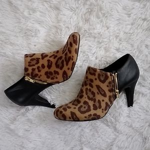 Dexflex Comfort Cheeta Bootie Sz. 9